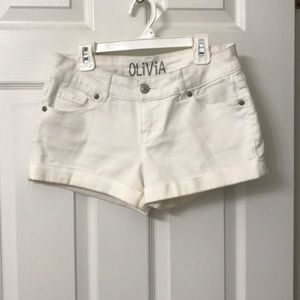 Delia’s white shorts lightly worn great condition